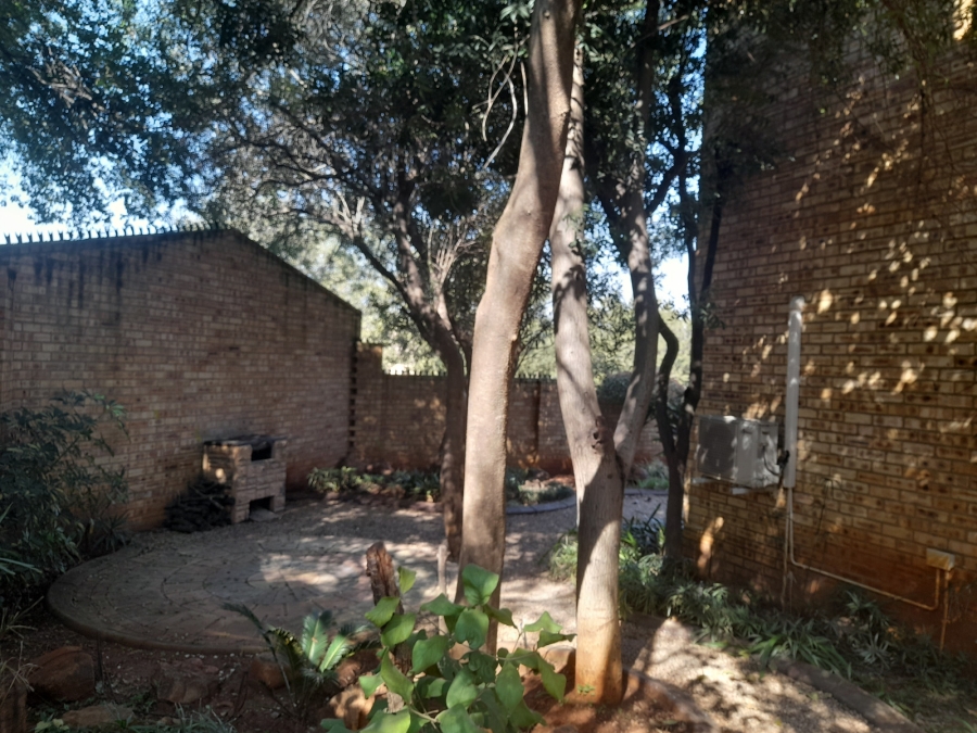 To Let 3 Bedroom Property for Rent in Schoemansville North West